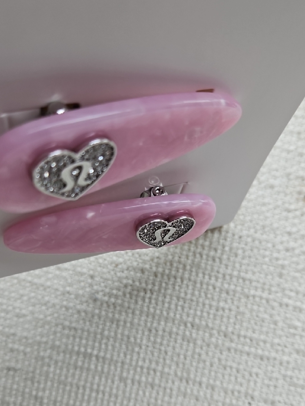 lululemon athletica Pink Jeweled Heart Alligator Clips - 2 Pack - Picture 4 of 10
